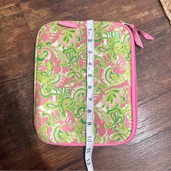 Lilly Pulitzer iPad Tablet Sleeve Case Zip Pink Green Floral Neoprene 8x10 - Picture 5 of 6